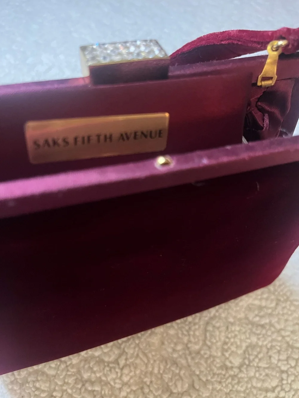 Vintage Saks 5th Avenue Burgundy Velvet Evening Bag Rhinestone Clasp Top Handle - Picture 4 of 9